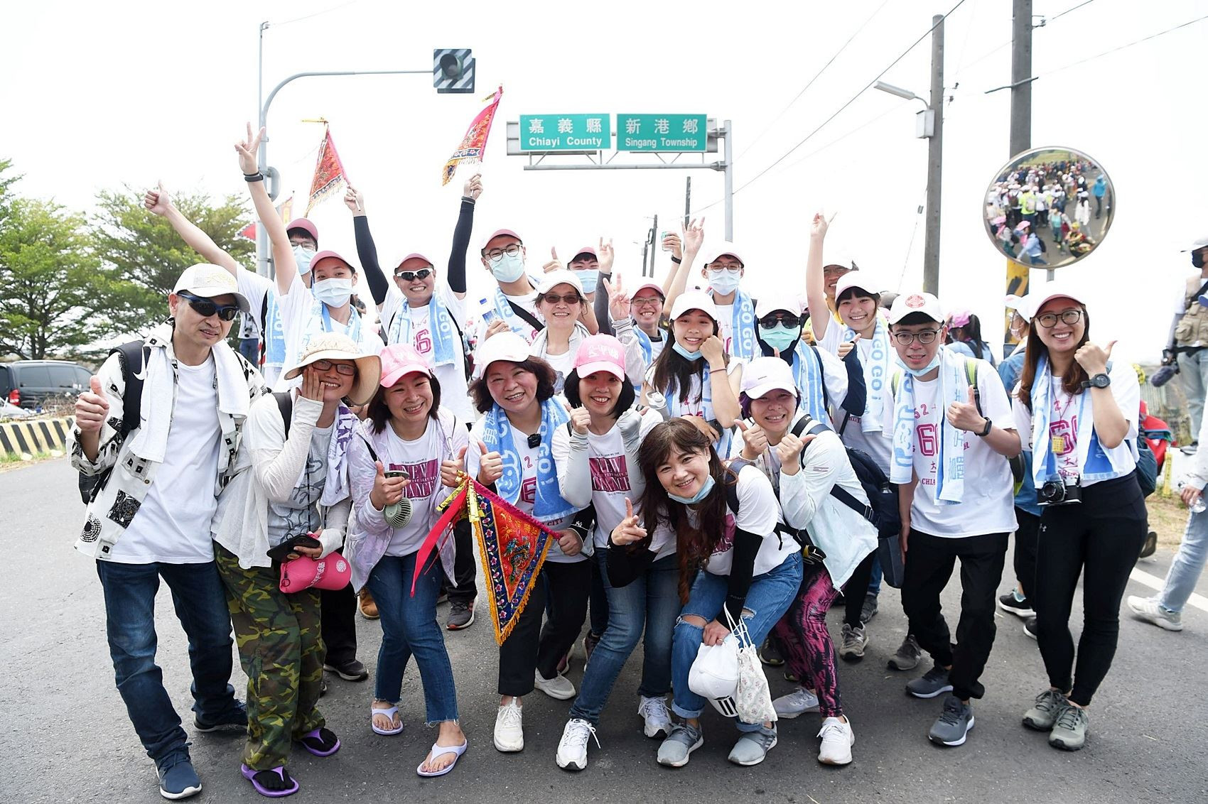 跟著年輕朋友一起走 黃敏惠市長與12大專生步行10公里體驗大甲媽祖進香