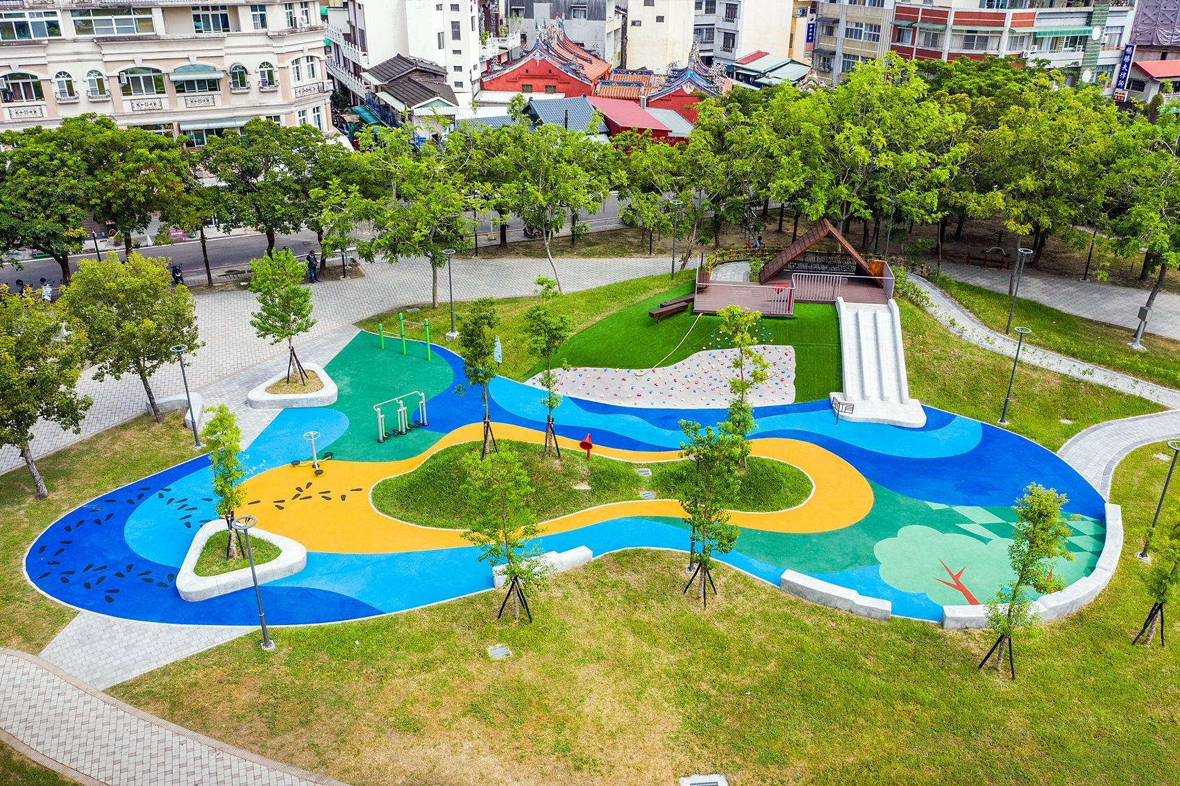 中央廣場變身森林冒險遊戲場 一起來當森林小勇士