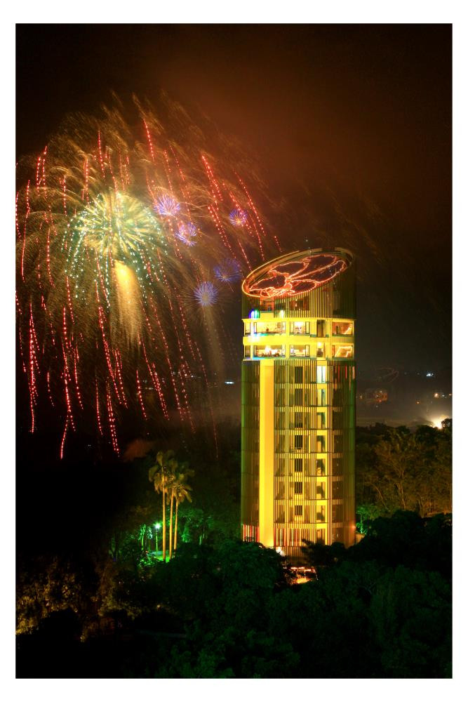 射日塔「雙十國慶、憑證免費」活動